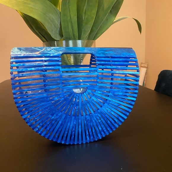 Brand New Acrylic Ark Clutch (Blue ) - Picture 3 of 10